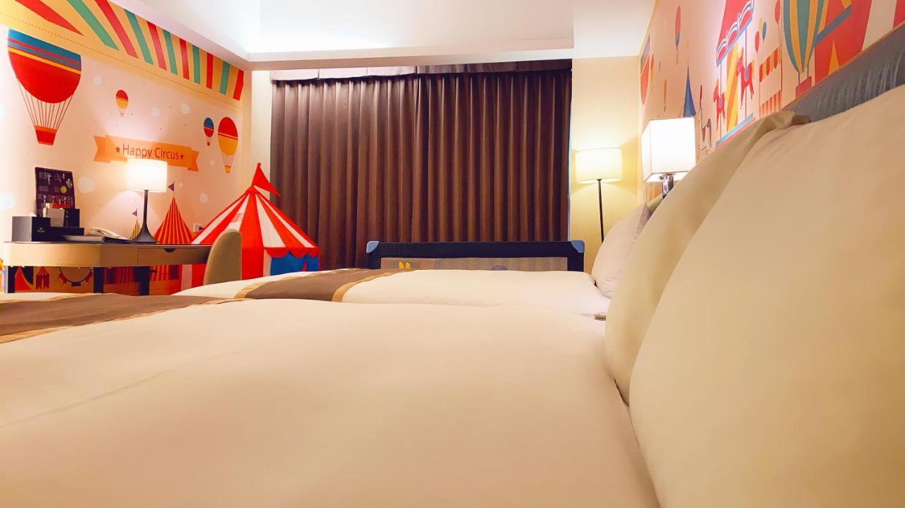 Tsun Huang Hotel Città di Chiayi Esterno foto