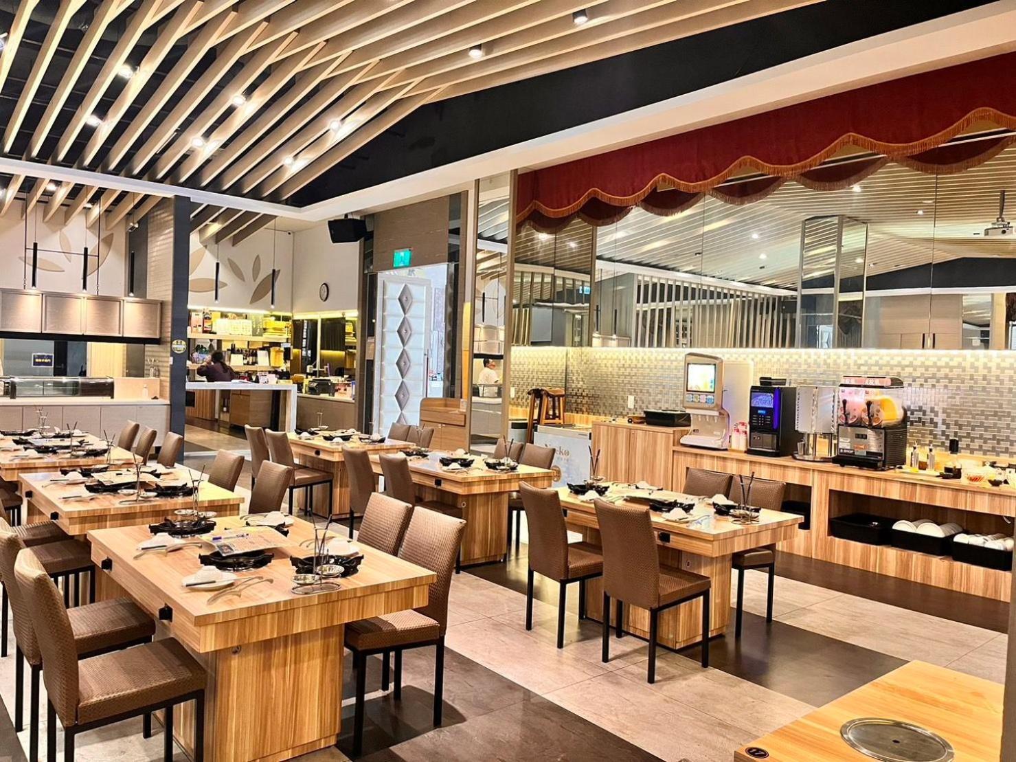 Tsun Huang Hotel Città di Chiayi Esterno foto