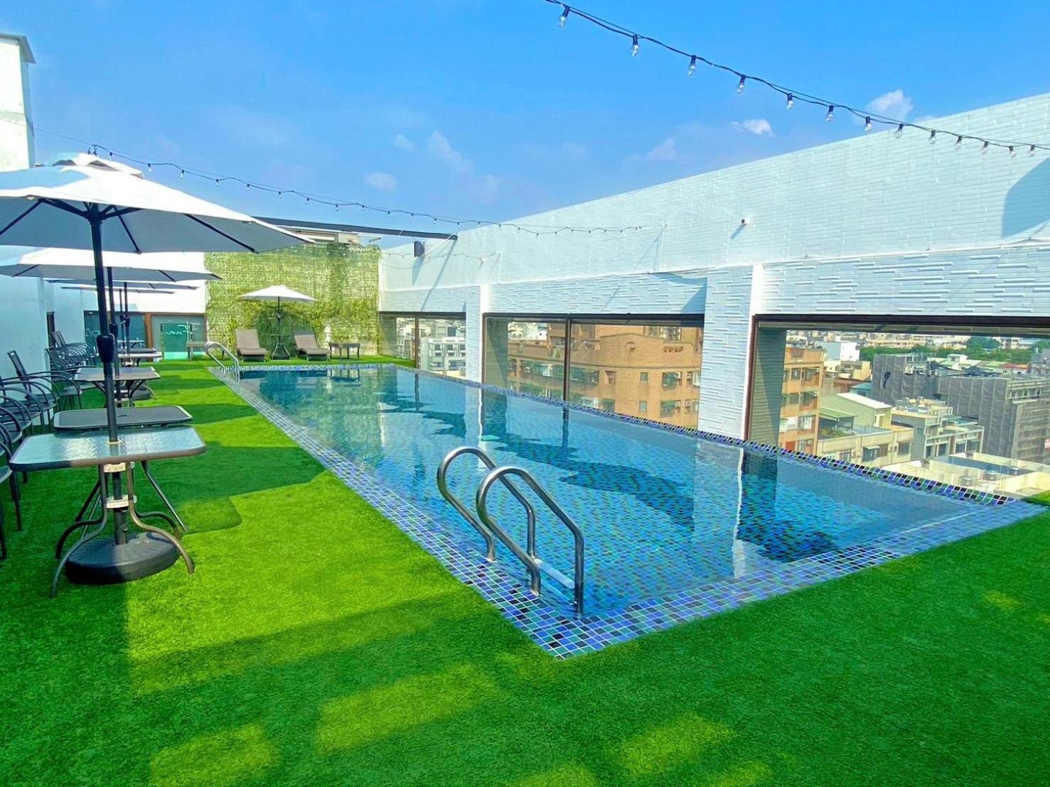 Tsun Huang Hotel Città di Chiayi Esterno foto