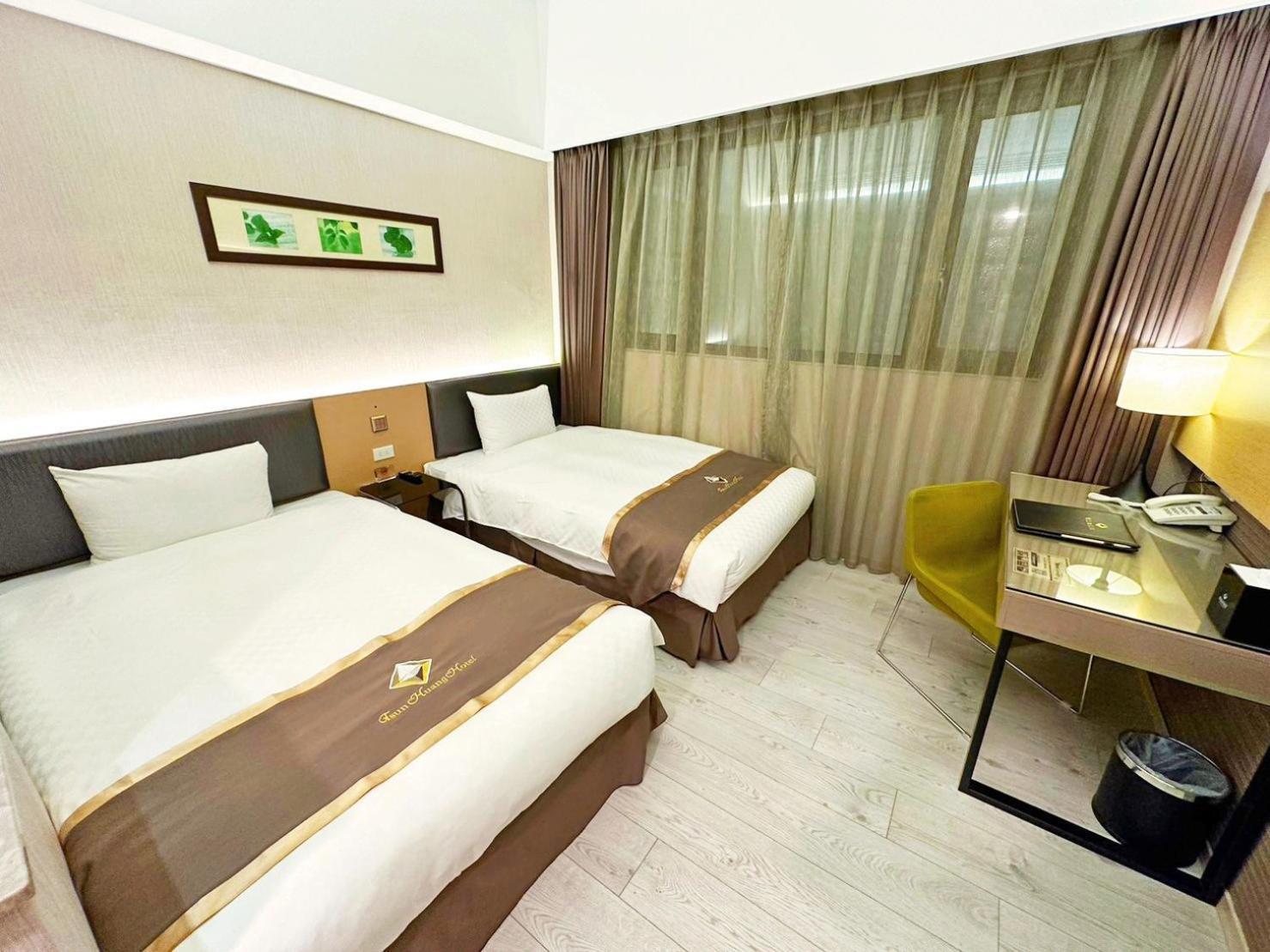 Tsun Huang Hotel Città di Chiayi Camera foto