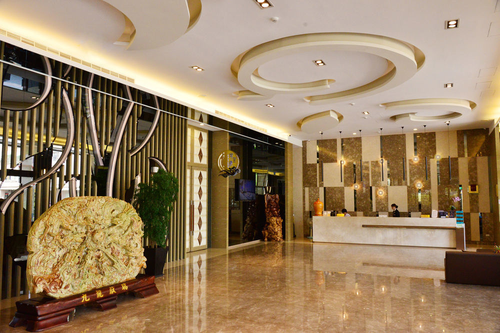 Tsun Huang Hotel Città di Chiayi Esterno foto