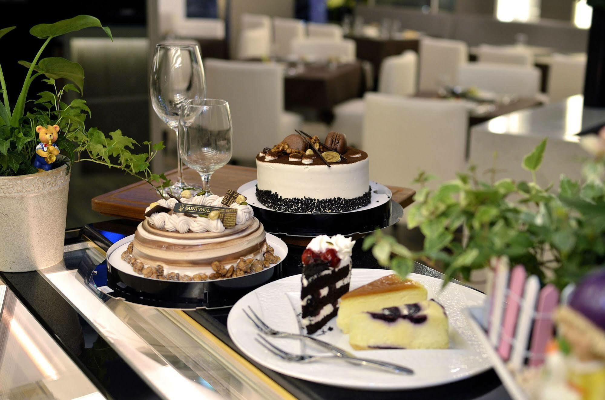 Tsun Huang Hotel Città di Chiayi Esterno foto
